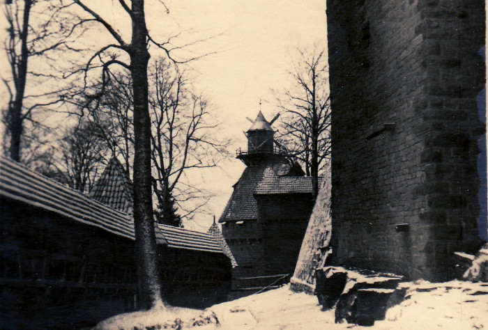Honkonigsberg Castle Near Selstat France